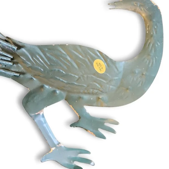 Vintage MCM Wall Decor Tin Peacock PAIR (Made in Hong Kong) Circa 1950-1960s - Picture 9 of 11